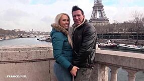 Pärens smekmånad sexfilm i Paris med blowjob och doggy