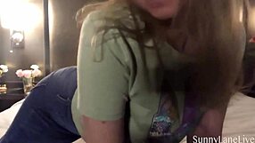 i am sunny lane posing and rubbing my shaved pussy in this solo clip