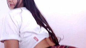 Skinny girl gets distracted and gets a hot surprise
