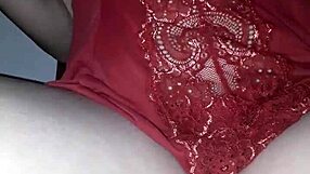 I love removing lingerie and sucking deliciously before eating tasty pussy