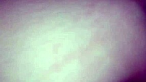 דיפי83 ממלאת את התחת השמן שלה בקרם חם