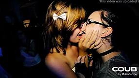 girls dancing in the club