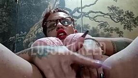 this argentinian prostitute with big tits and ass is missing dick in anime hentai