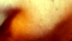 Obožujem sesat to veliko debelo kuro kot prava pohotna bbw kurva