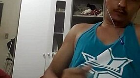 Girlfriend cums hard after intense fucking with friend