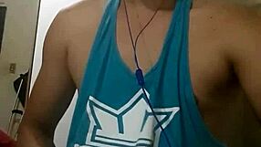 Girlfriend cums hard after intense fucking with friend