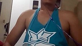 Girlfriend cums hard after intense fucking with friend