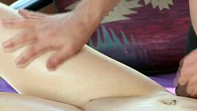 Sheila Faye barna ribanc nyalás doggyban