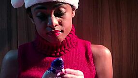 Slender Brazilian Babe Luna C Enjoys Christmas Solo Session