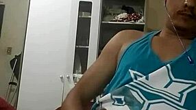 Girlfriend cums hard after intense fucking with friend