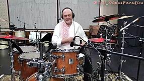 Aimee Hot Milf Spreads Legs Seductively