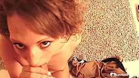 Pengasuh anak lucu hisap kontol cowok rambut keriting POV cumshot