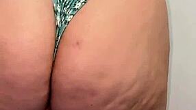 Soraya Culona Strips Naked For Camera!