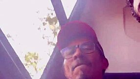 chupadita en el autobus with mexican amateurs in public outdoor setting