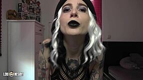 Lou Nesbit & Lia Louise kuasai budak jantan parking Jerman dirty talk femdom