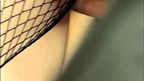 elle jouit la salope in stockings and heels