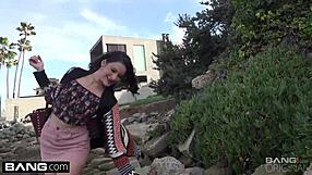 Amateur couple having sex outside and the girl has a shaved pussy