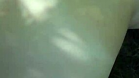 金髪尻マンコに野外バックファック中出し