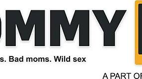 hey, did u see mommy4k likin’ those young 18+ guys?