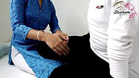 Stepmother's sister enjoys homemade ass and pussy sucking with couple