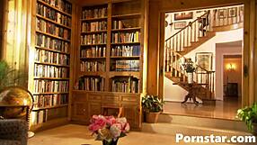 Rjavolaska Lea uživa sproščeno z velikim partnerjem