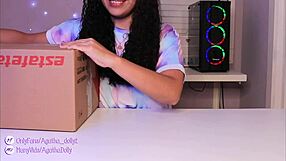 Unboxing my new sex machine with Agatha Dolly, testing wild speeds