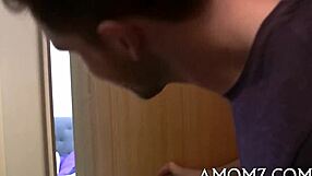 mamma enjoys a casual chat about family life with friends