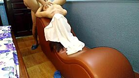 Ey, ¿viste a esta jugadora vietnamita con una polla enorme?