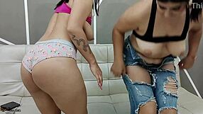 Lesbianas Lamiendo Co�o Y Culo Sentado En La Cara Tijeras Orgasmo Femenino