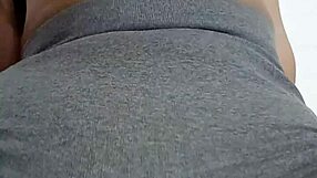 Ten Minutes Of Punishment For The Pussy