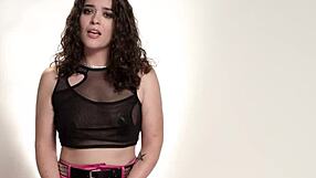 Up Close How Women Orgasm with Kinky Babe Victoria Voxxx Solo Masturbation