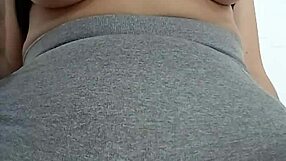 Ten Minutes Of Punishment For The Pussy