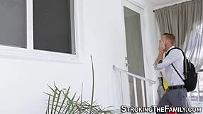 Ebony teen 18+ hovorí: jebám nevlastného brata a dávam mu ručičku