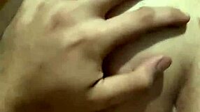 Пичката крем пай капе след аматьорско чукане