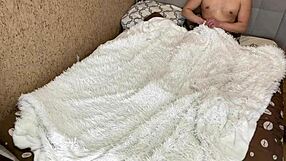 i enjoy arab milf's tights