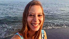 teen shows ass and pussy on public beach outdoor