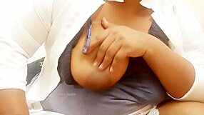 asian big boobs aunty with sexy tits teasing