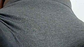 Ten Minutes Of Punishment For The Pussy