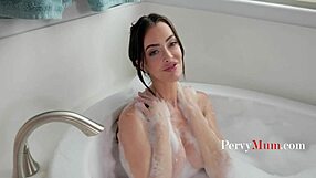 Linzee Ryder Tit Fucks Joshua Lewis In Bathtub