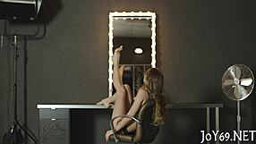 Does this teen beauty toy her pussy hard?