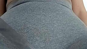 Ten Minutes Of Punishment For The Pussy