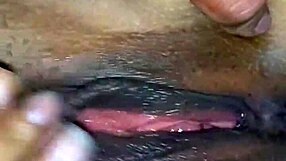 Lihat Isteri Main Dildo Homemade Tetek Gede Kata Suami Nakal.