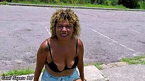 Hot car ride turns into steamy amateur action outdoors