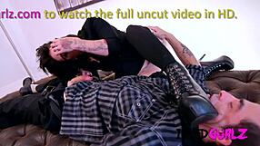 Inked Milf's Foot Fetish Domination