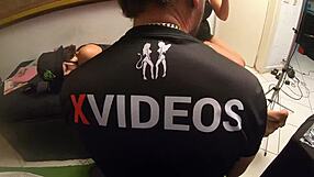 Pagando Um Boquete Enquanto Faço Uma Tattoo - Mirella Montana