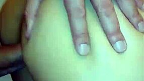 Hot neighbor surprises with a friendly visit