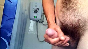 मोटी गांड वाला गे ट्विंक मुठ मारते पकड़ा फिर एमेच्योर लंड से रॉ गांड चुदाई!