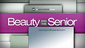 Vivien Doll se upogne za globoko grlo z starim tipom pri BeautyandtheSenior