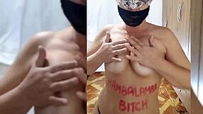 Matte cette salope se déshabiller et gode en POV ?