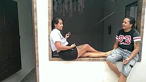 Invito A Mi Amante A Distraernos Así Que La Llevo Al Motel Para Darnos Placer En Los Coños